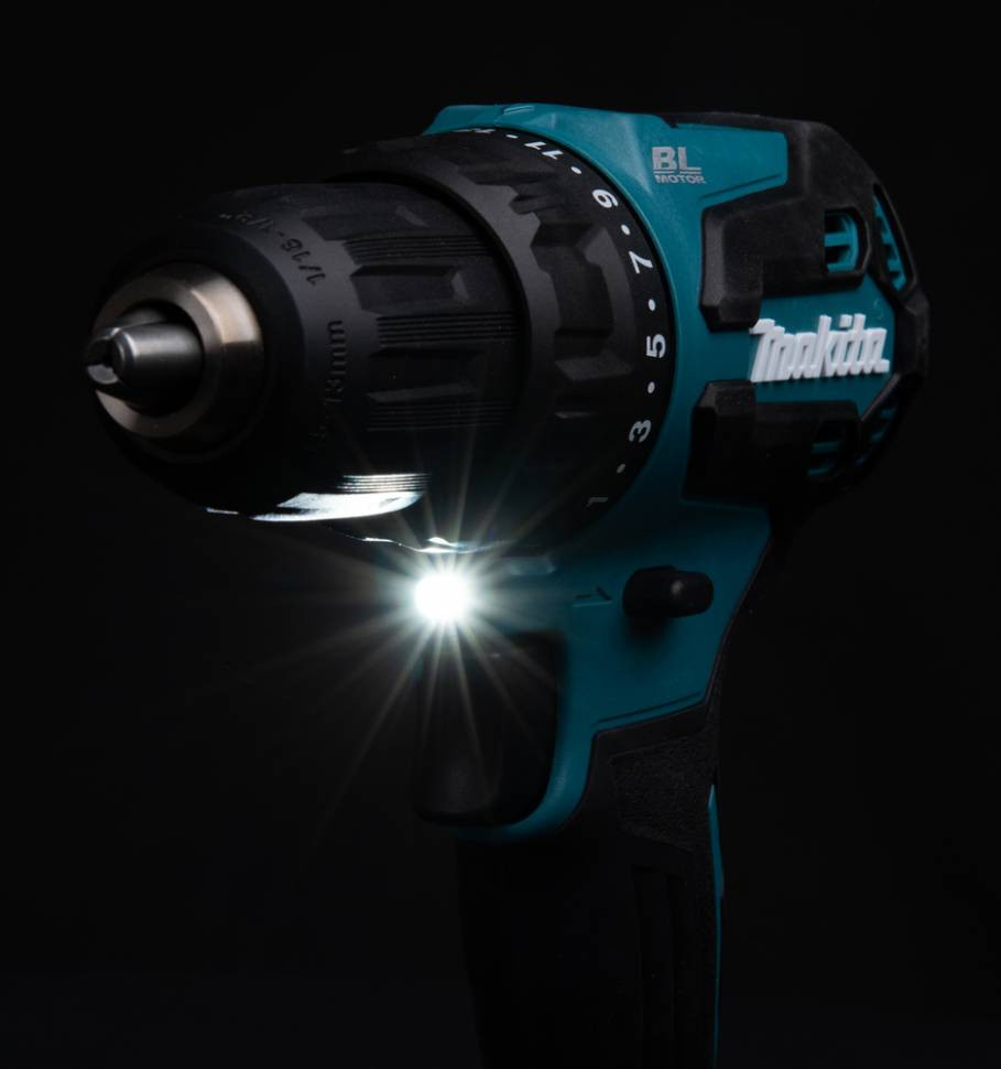 Аккумуляторная ударная дрель-шуруповерт Makita DHP490SFJ 18V, 50Нм (2*3Ач, ЗУ)