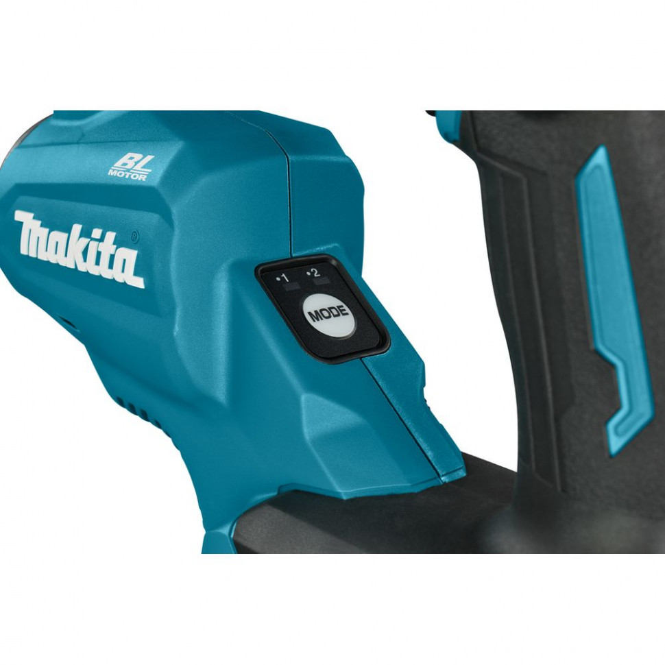Аккумуляторный вибратор для бетона XGT Makita VR003GZ (без АКБ и ЗУ)